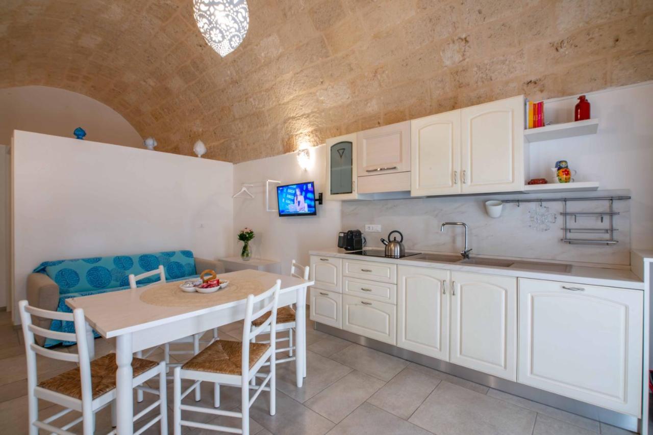 Nivis Avis Apartment โปลีญาโนอามาเร ภายนอก รูปภาพ